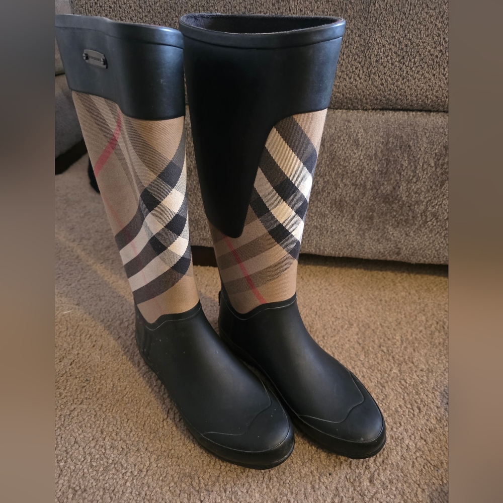 authentic burberry  Rain Boots